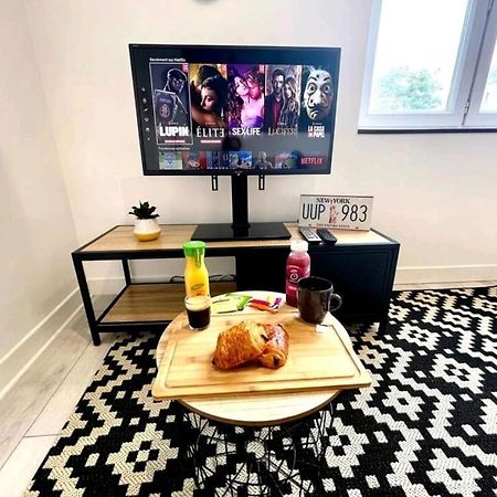 The New-Yorker - Hyper Centre- 2Mn Gare Sncf - Wi-Fi Netflix Gratuit Apartment Niort Ngoại thất bức ảnh